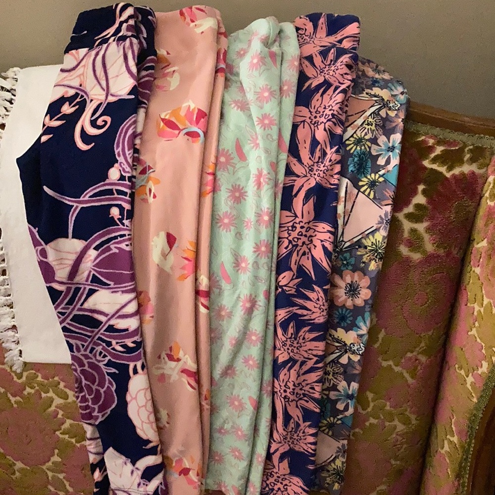 Bundle of soft & stretchy LuLaRoe leggings